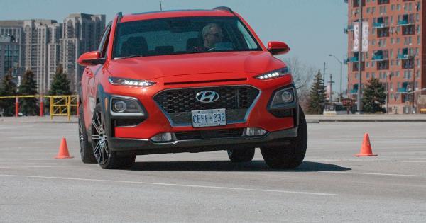 VancouverSun's tweet image. The science proves it: underinflated tires greatly increase your risk of getting in a crash, as @drivingdotca demonstrates in this video: driving.ca/auto-news/news…