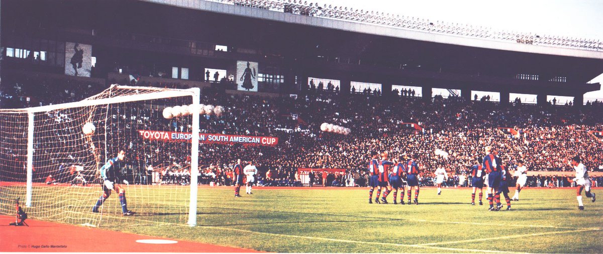 Mais um semestre passado e o mundo se rendeu a qualidade do ídolo. Depois de o São Paulo começar perdendo a decisão do Mundial para o Barcelona, o craque marcou dois gols - o último uma jóia rara em cobrança de falta - e deu o título de melhor do mundo para o Tricolor.