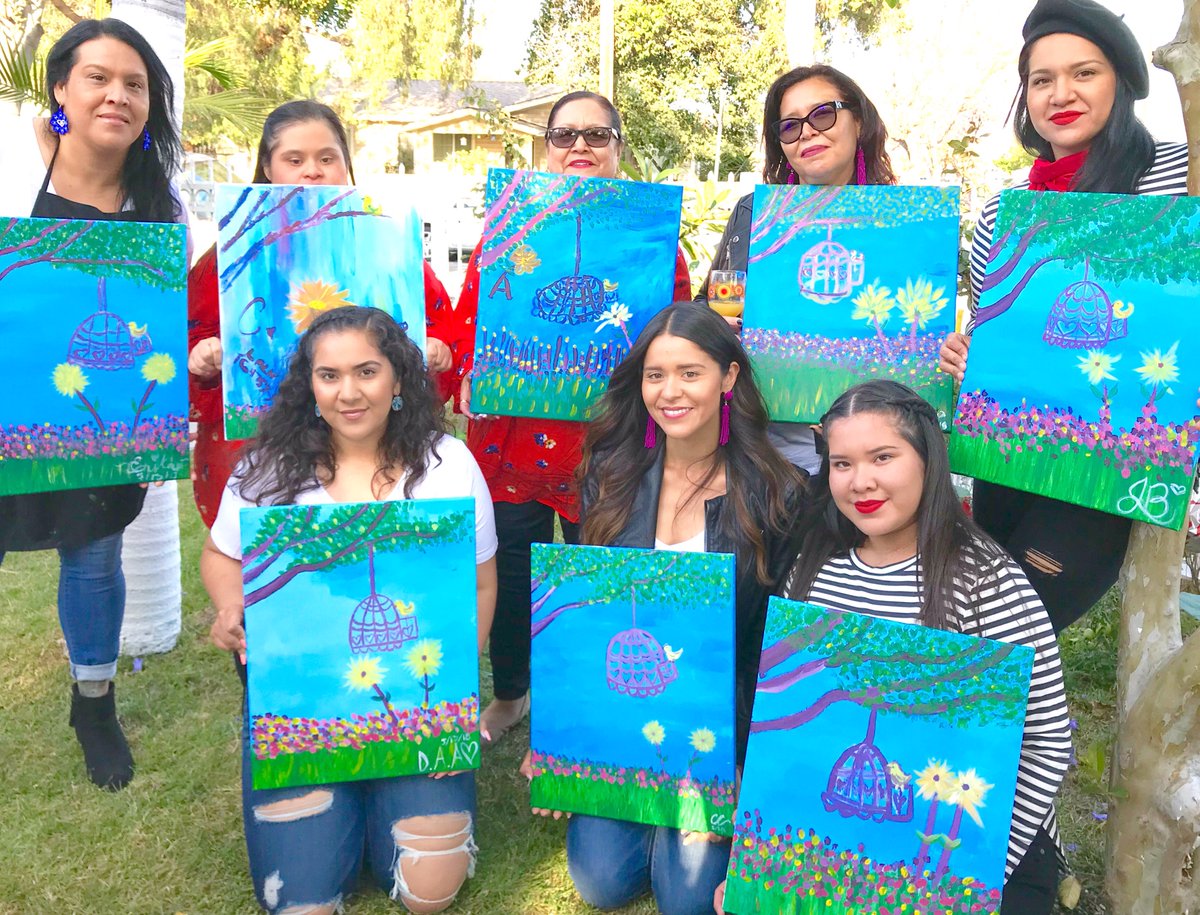 PaintSipParties's tweet photo. Mother’s Day Paint ‘n Sip Party! Making memories! 😊❤️🌺💞 https://t.co/IjKFvhBKVP #paintandsip #paintnsip #painting #artisforeveryone #familyfun #creating #together https://t.co/YAaAJNqXBq