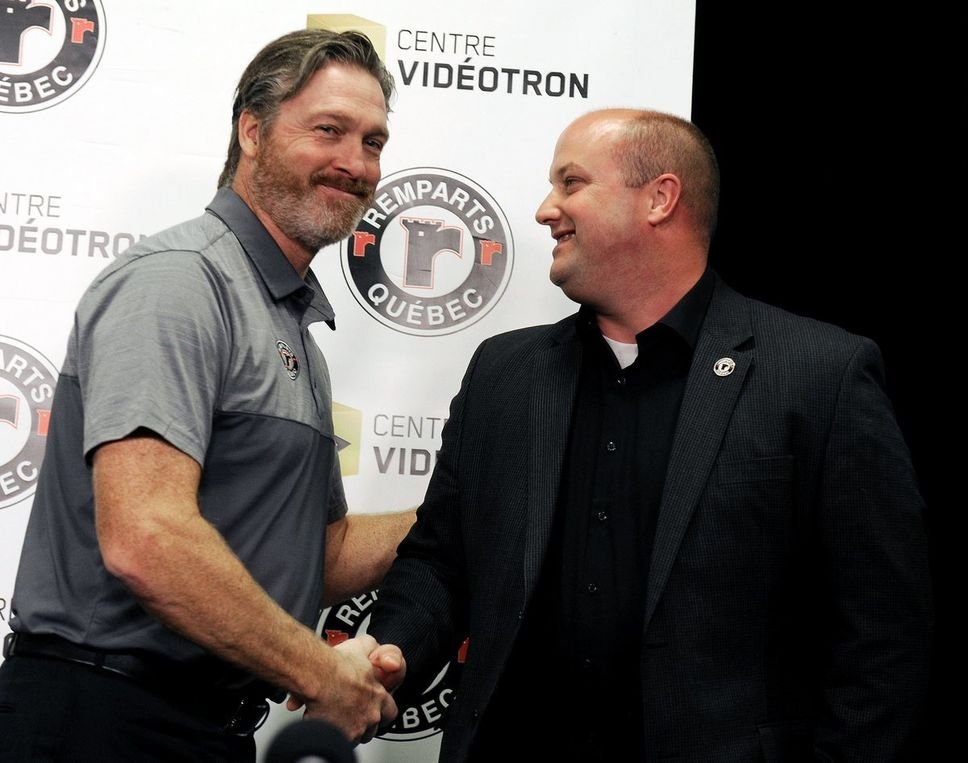 JdeQuebec's tweet photo. [MISE À JOUR] Patrick Roy tenait au retour de Martin Laperrière chez les @quebec_remparts (@rstgelaisJDQ) #JDQ #LHJMQ #Remparts https://t.co/pKJYXbZ3fE https://t.co/X5kPLYkTnd