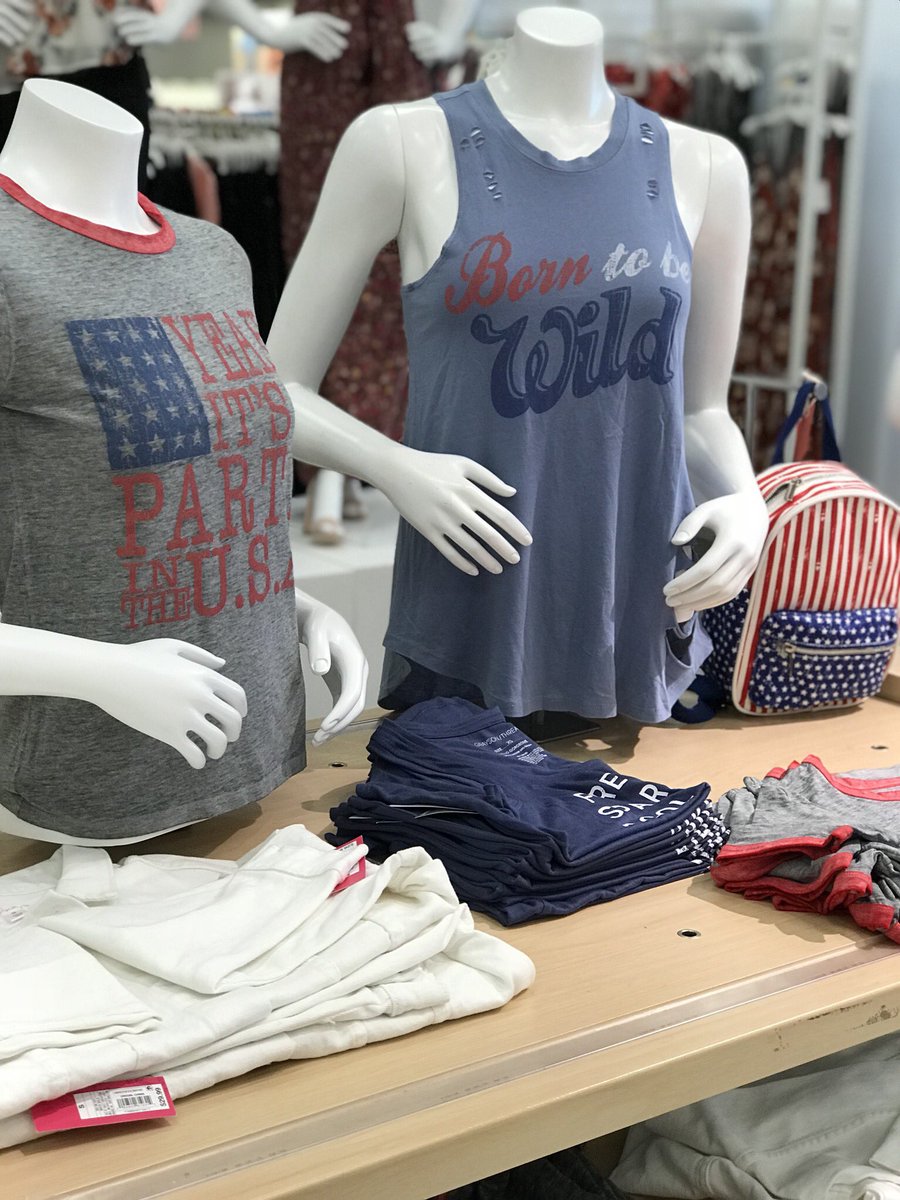 AlexisT2790's tweet photo. Stop by #T2790 to get your Red, White and Blue on for Memorial Day!! @ColonJosian @JeneeNaylor #GoSales #MemorialDay https://t.co/24ftFH906X