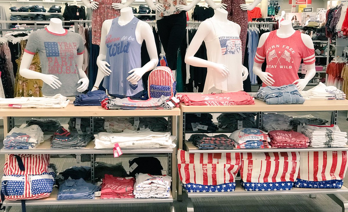 AlexisT2790's tweet photo. Stop by #T2790 to get your Red, White and Blue on for Memorial Day!! @ColonJosian @JeneeNaylor #GoSales #MemorialDay https://t.co/24ftFH906X