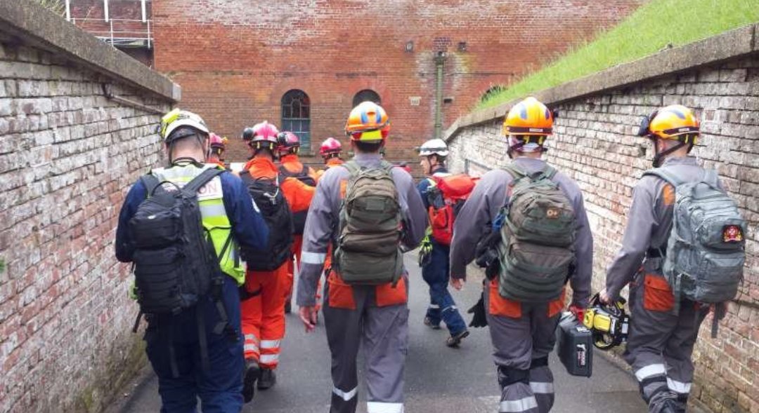 PeterAshleyAct's tweet photo. We are so proud to play host to the amazing men and woman taking part in #SimEx2018 What a brilliant display of the finest humanitarian aid you'll find anywhere in the world!  #Portsmouth #fortwidley #inspiration #iloveforts #skillsforlife https://t.co/xTPHQjU5Oa