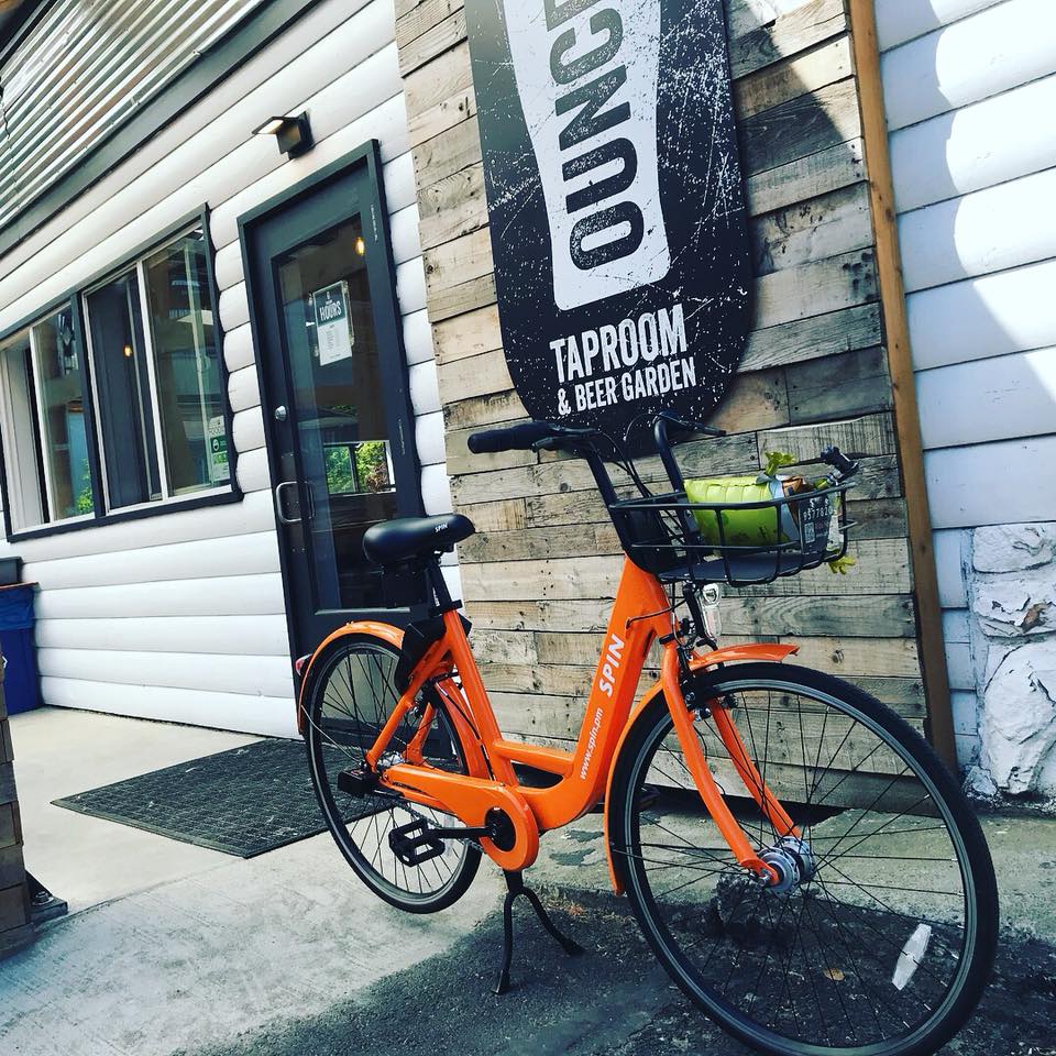 We had a blast providing bikes for "casual ride" at the Bikes and Brews event in West Seattle on Saturday. Those who rode Spin bike to the taphouse received $1 off a beer!