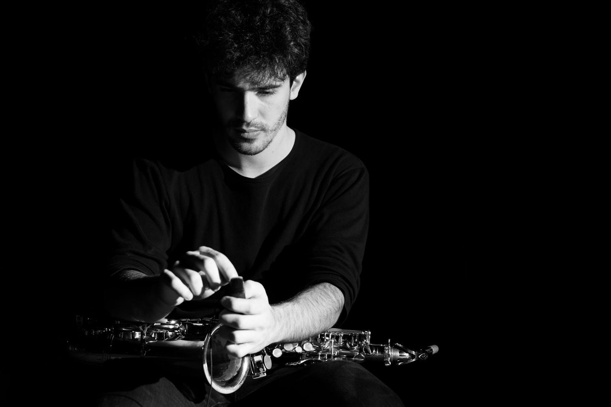 TCMLworkshop's tweet photo. #TCML2018 is excited to welcome saxophonist Joan Jordi Oliver!!!
YOU CAN CHECK OUT HIS WORK HERE: https://t.co/2mEGoNAtzY
Born in 1994 in Mallorca, Joan Jordi Oliver is a saxophonist based in Zurich. https://t.co/AAy1T8PZIO