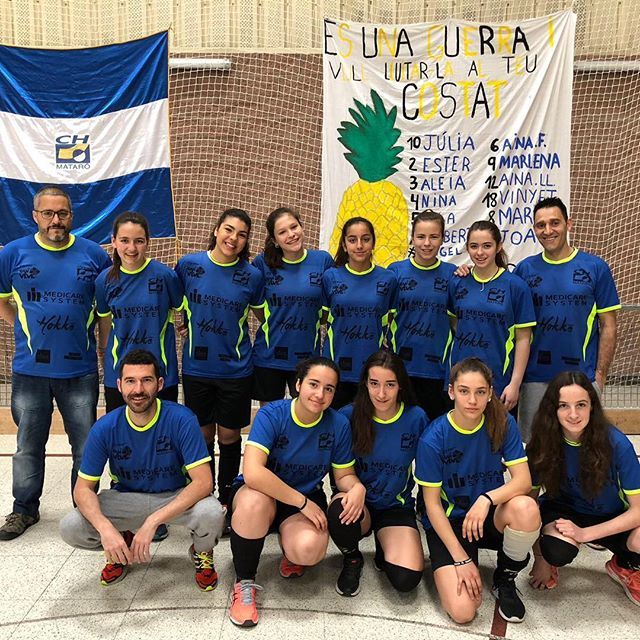 CHMataro's tweet photo. Tenim molt bones notícies, el fem16 rep en poques hores dos ajudes per anar al campionat d'espanya  @Mataro_Parc i #fruitesfradera ens ajuden a arribar-hi amb la força de tots ho farem possible #somhimataro i moltes gràcies als patrocinadors!
#mataropark… https://t.co/HdlLY6H43G https://t.co/V9fJrkWYAg