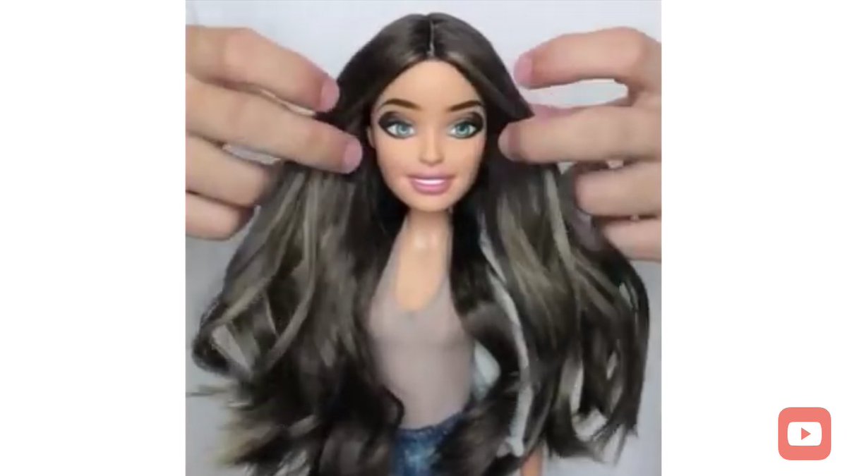 marcelxgerard's tweet photo. enquanto isso segue em anexo as imagens da transformação de uma barbie https://t.co/3B4ckEcQpp