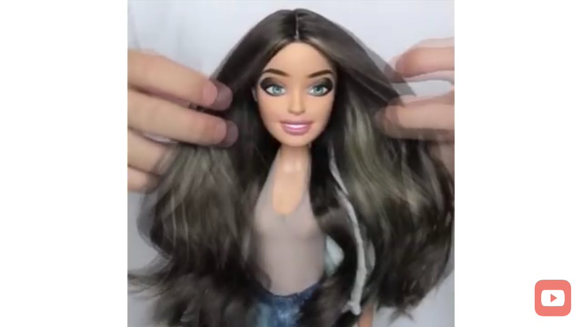 marcelxgerard's tweet photo. enquanto isso segue em anexo as imagens da transformação de uma barbie https://t.co/3B4ckEcQpp