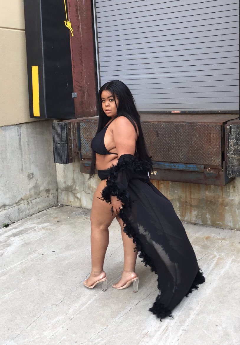 FlawsofCouture's tweet image. A world where Big Girls are also casted as LOVE INTERESTS, VIDEO VIXENS, “BOND GIRLS”, HEROINES &amp;amp; SUPERHEROS&amp;gt;&amp;gt;&amp;gt;&amp;gt;&amp;gt;&amp;gt;