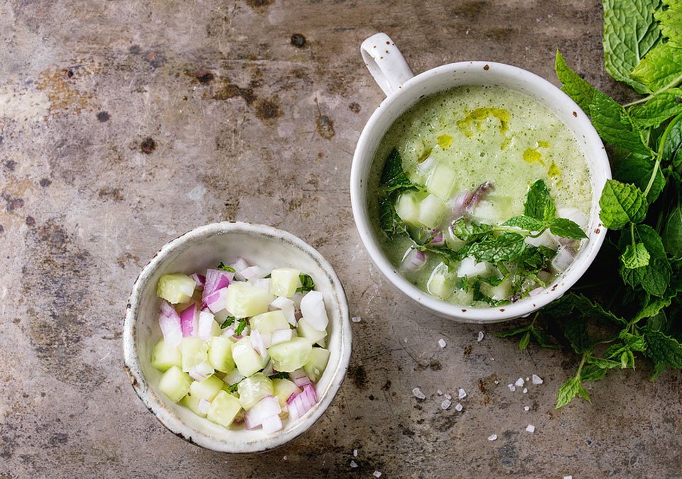 We love this chilled Gazpacho #recipe from @tracygriffen. It’s easy to make, tasty &amp; reminds us of summer. mememe.online/cucumber-gazpa… #tasty