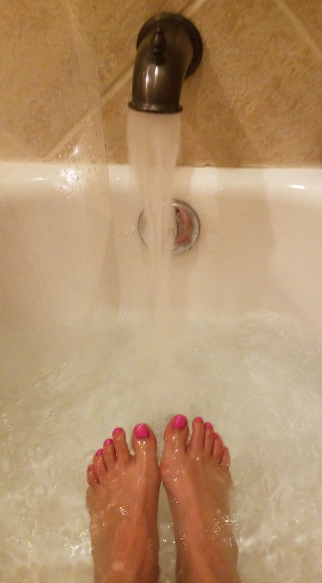 QFinDomme's tweet photo. Bow to your Queen. For she owns every fiber of your being, and your wallet. #findom #footfetish #footworship

@RTDoms @RTfeet @RT4feet @RT4feets @RT4D1 @RT4Tat2 @rtsucker @rtfemdom1 @DommesRt @slavetodoms @RTPork @RTSubby_ @rt_dumb https://t.co/41kZF7n65v