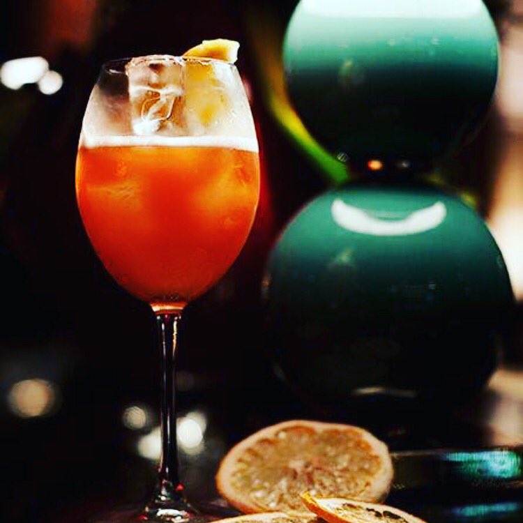 Gin lovers unite as today we are championing The Wibble….Gordon’s Gin, Plymouth Sloe Gin, Blackberry Liqueur &amp; Pink Grapefruit over ice in a Copa glass👌

After a few Wibbles, you’ll be ready to do some disco wiggling! 💃

#Cocktailheaven #mixology #bartenderrecommendation