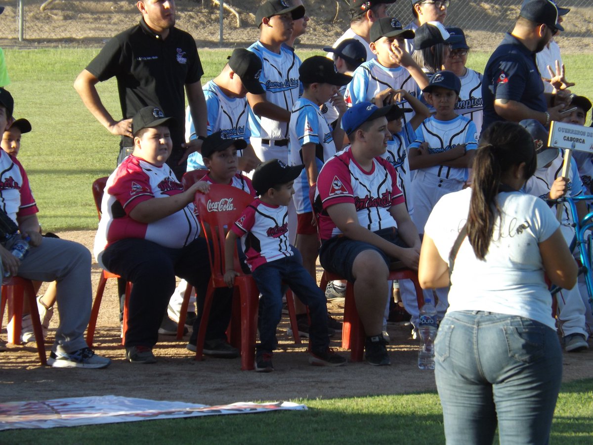integratehillo's tweet photo. Un honor trabajar con sus hijos, Equipo Integrate, hoy jugamos ! "Torneo muy Especial" con padrino estrella Cornelio Garcia Chaidez @integratehillo https://t.co/4G3JR8qwj4