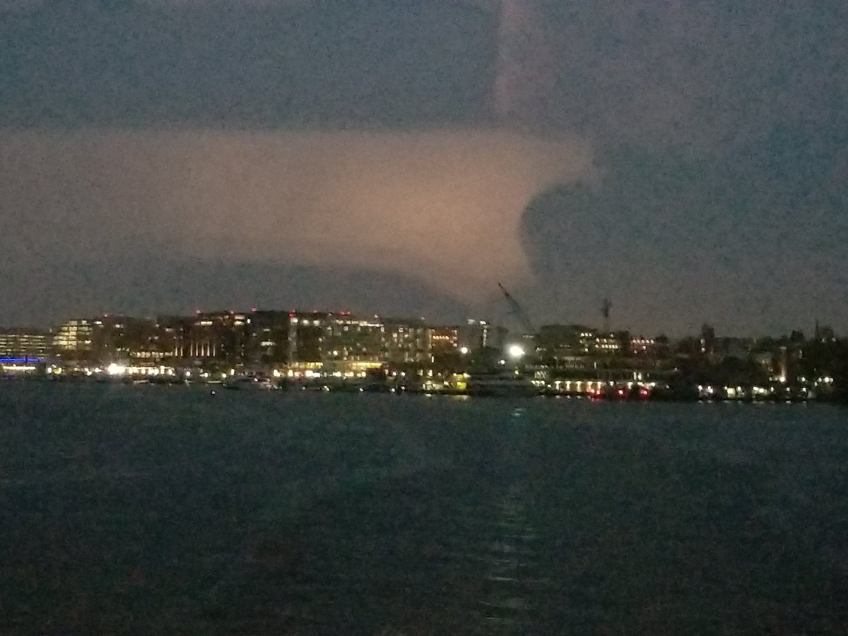 TonyaSkelton_'s tweet photo. @RNR_DCTrip Day 1 - Dinner Cruise #RNRDCTrip18 https://t.co/ovN67MMRXj