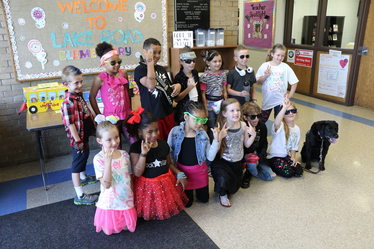 pbschools's tweet image. Congratulations to @LakeRdRocks for being named a Missouri Gold Star School by @MOEducation: goo.gl/3qgW8W #pblearns #lakeroadrocks