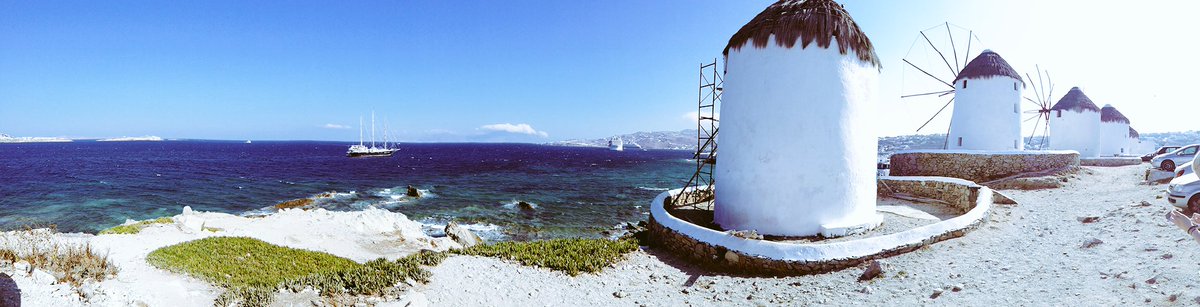lockthemap's tweet photo. Just a few photos from our first trip to Greece together, 4 years ago! Babies!  #tb #throwback #greece https://t.co/KIPIS2jONO