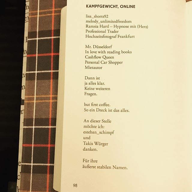 textrahmen's tweet photo. 15.05., 20:50: gedicht gegen die unsanftheit von namen auf diesem instagram. bild auf hintergrund „classic tartan by j barbour & sons ltd.“ Flussseitwärts, Erzählung, Thorsten Pütz.
#flussseitwärts #thorstenpütz #textrahmen #txtr #köln #wien #erzählung … https://t.co/bC5JQWluvH https://t.co/TJRO8fTrjG