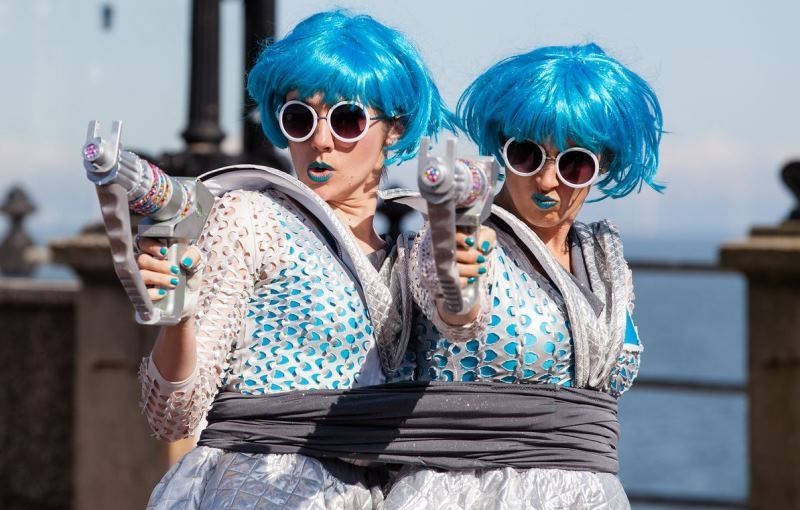Bradford District’s Culture (@bdculture_) on Twitter photo Conjoined cosmic space cadets from Planet <a href="/KitschnSync1/">Kitsch & Sync</a> have crash landed in Bradford! These twins are on a mission to find the evil Dr D. Dreadful and take revenge… double revenge! But who is good? Who is evil? Sat 14 July @CityParkBd #BradfordFestival
buff.ly/2IiVyHs Conjoined cosmic space cadets from Planet <a href="/KitschnSync1/">Kitsch & Sync</a> have crash landed in Bradford! These twins are on a mission to find the evil Dr D. Dreadful and take revenge… double revenge! But who is good? Who is evil? Sat 14 July @CityParkBd #BradfordFestival
buff.ly/2IiVyHs