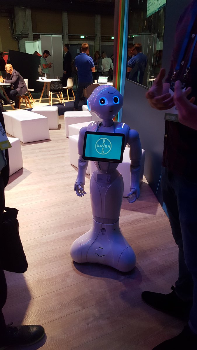 ElishevaMarcus's tweet image. The #robots are listening...Enjoyed a visit to the @Bayer area at #CTF18 @CUBEConnects #CUBETechFair