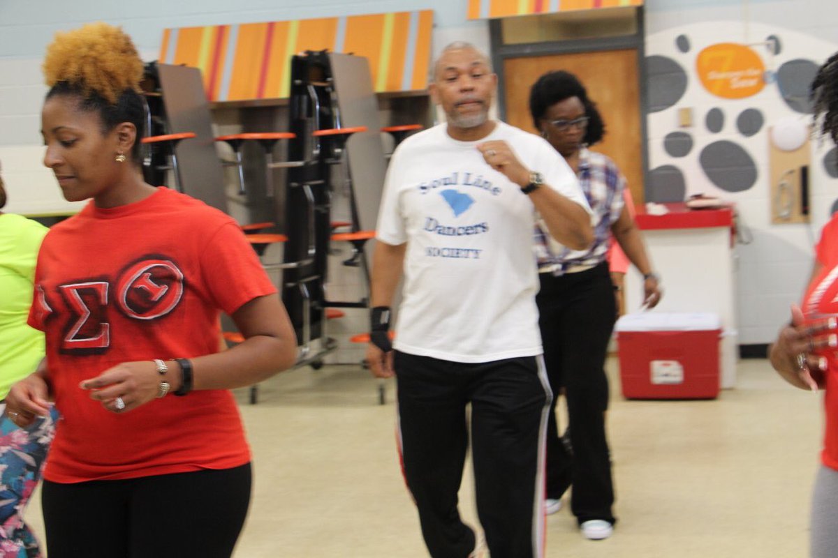 GreenvilleSCDST's tweet photo. Line Dancing with the Deltas as part of our May Week activities! #GSCAC #DST105 #physicalhealth #MayWeek2018 https://t.co/Xedux8Jomw