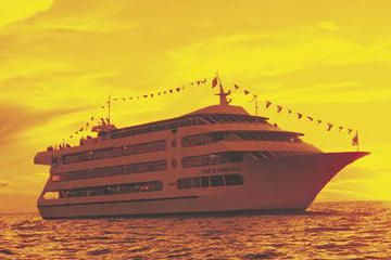 Oahucom's tweet image. FEATURED FOOD: SPAM MUSUBI
Spam Musubi is a favorite Hawaiian snack originated in Japan. Spam Musubi consist of sliced grilled spam and a block of rice wrapped with nori (edible seaweed). 

Check Out: Oahu Luxury Sunset Dinner &amp;amp; Jazz Cruise at buff.ly/2rtXJRy