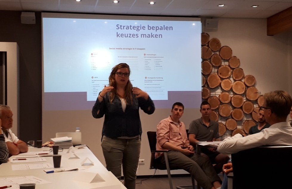 Met <a href="/ensanne/">Sanne Bakker 🤓</a> bij <a href="/PPC/">PPC</a> social media training. Georganiseerd door <a href="/okwwbd/">OKW Wijk b/Duurstede</a>!