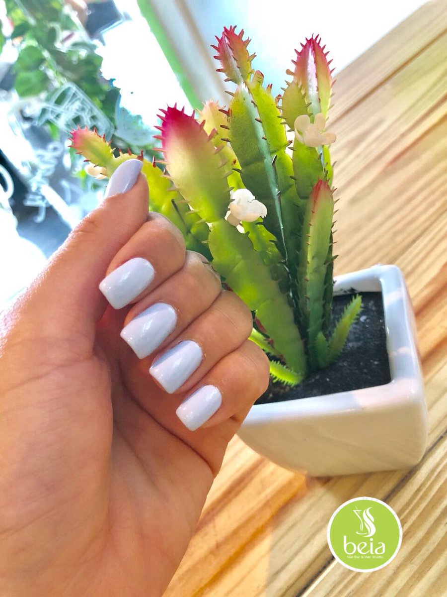 Beiabeauty's tweet photo. Que no te escapes en este martes y nos visites para recibir el cariñito a tus uñas. Martes de gel, con el apoyo de @gelishymorgantaylorrd recibes este servicio a mitad de precio. 💚Hermosas uñas by @vanessa__hiciano ~ #BeiaNails #beiabeautycenter #NailsDone https://t.co/XHejIKLsXv