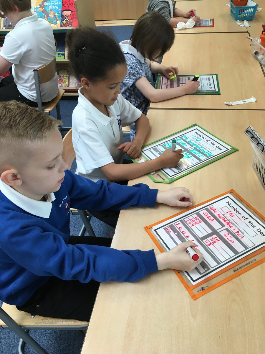 P4PiriePark's tweet photo. P4a enjoyed having a go at today’s number of the day ✖️➕🔢🌟🤔 @piriepark2014 https://t.co/KdbsfTBVXQ