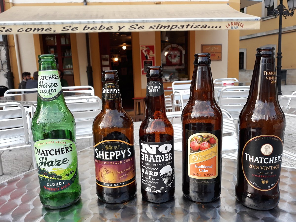 Descubriendo #sidrasdelmundo en #nava <a href="/la_naveta/">La Naveta,Bar</a> gracias a @CiderGuerrilla