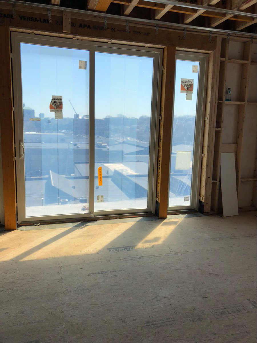 PIDGEONandCO's tweet photo. Weโre talking window treatments for Twenty Six Boston Landing. To black out or not to black out? Also, peep that amazing skyline of #Boston!
.
.
.
#pidgeonandco #anderson #andersonwindows #bostonskyline #BostonLanding #26BostonLanding #LuxuryApartment https://t.co/POLHYC2gkt