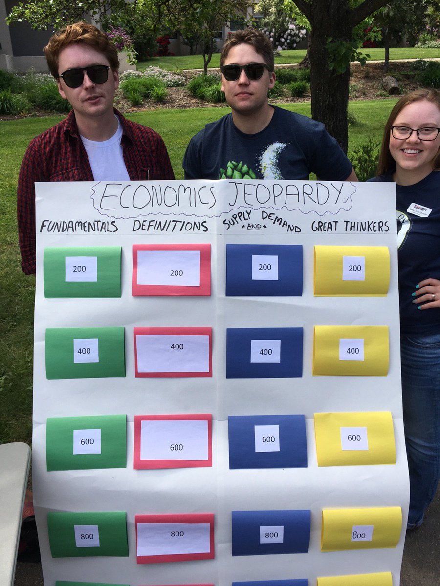 ECONatSOU's tweet photo. Come Visit Us at the ICC Club Crawl! In the SU Courtyard until 1:30! https://t.co/aIg8Kvcq9e