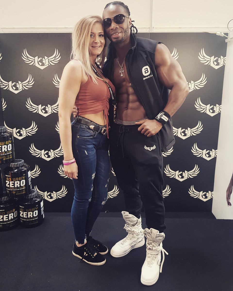 Linzijane_x's tweet photo. Best weekend ever at #BodyPower2018 Everyone has a passion and this shit is mine ❤️ Never been so motivated to get where I need to be after meeting these wonderful people and role models 😍. https://t.co/chCfRXAQQs
