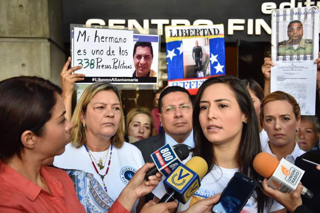 #15May | Familiares de Presos Políticos exigieron al defensor del pueblo cumplir con la labor de su despacho y atienda las violaciones de DDHH de los encarcelados.
