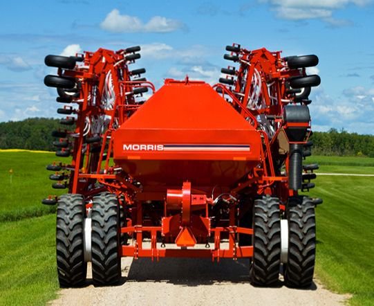 FortisAlberta's tweet photo. Seeding is in full swing and there have been 18 power line contacts with #farm equipment in central and southern #Alberta. This is a ‘growing’ concern as farm equipment has doubled in size since the 1950’s. Know the height of your equipment and plan ahead: https://t.co/bpsLPuEpBZ https://t.co/dFPxtE0Uci