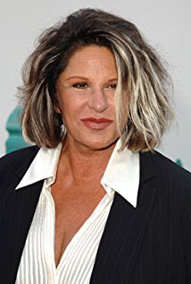 Happy birthday to Lainie Kazan! She kinda look like Barbra Streisand 