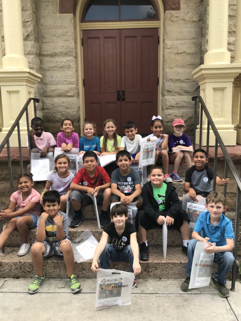 MsWilliamsPES's tweet photo. Walking field trip adventures #secondgradeshenanigans #NavProud #LISDChampions #RunnersNotRiders #butwewalkedalottoo @NavarroLISD https://t.co/hOuSlJiKfP