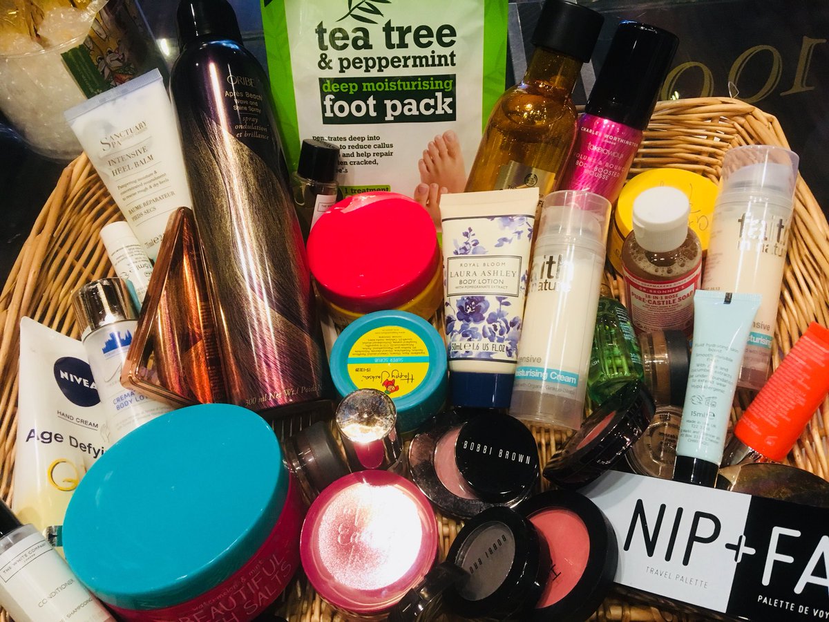 Spreading the word for <a href="/Elleforelleorg/">ElleForElle.Org.UK</a> Created to collect toiletries, beauty and hair products and distribute them to abused women in refuges🙌💔 And we are a collection point👍 So ladies if you have any unused/barely used products you don’t need, them please drop them off🍬💖