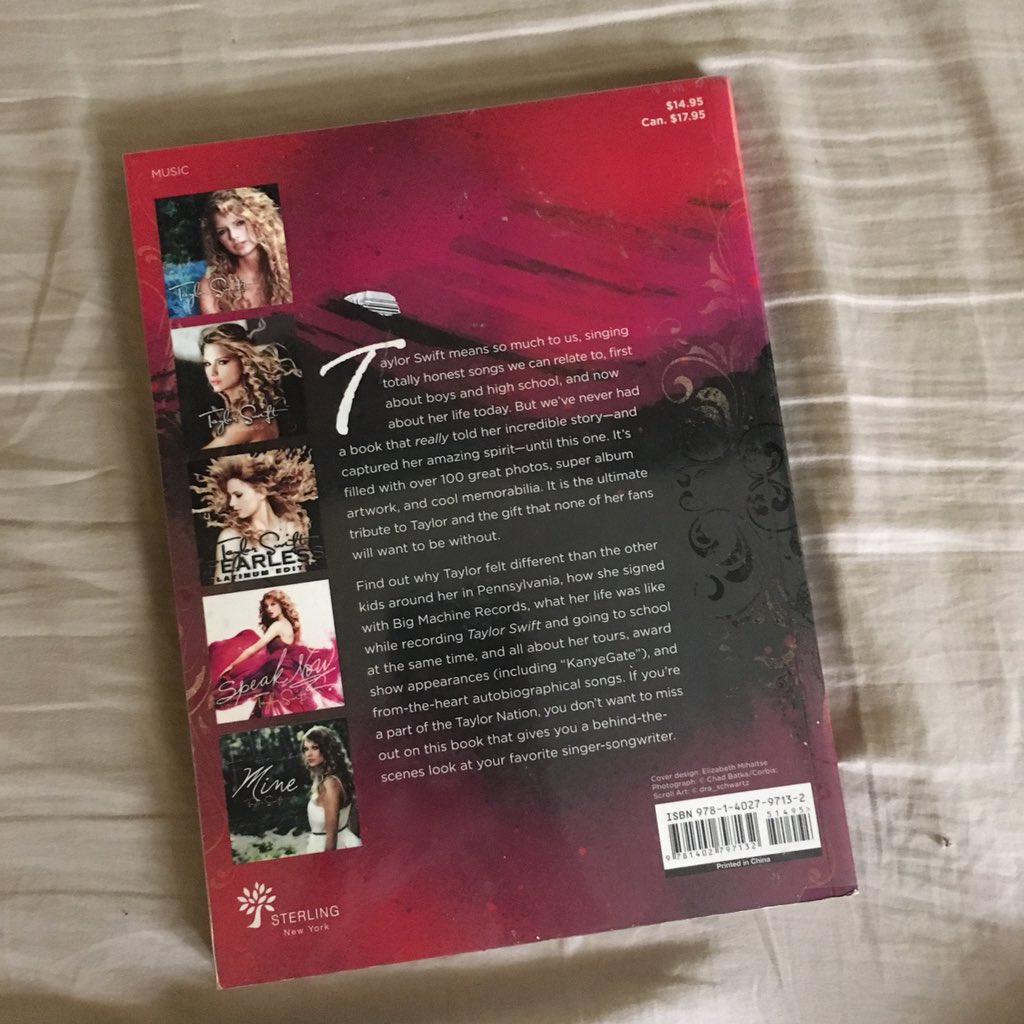 glzswiftie's tweet photo. guysss!!! i’m selling this book, “Taylor Swift” by Andrew Vaughan!! I will also give my never been used official baller merch to the buyer!!
Price: P350 only!! 
#WeNeedRepTourMNL #taylorswift #taylorswiftbook #boooksforsaleph https://t.co/fydFNgaHpN