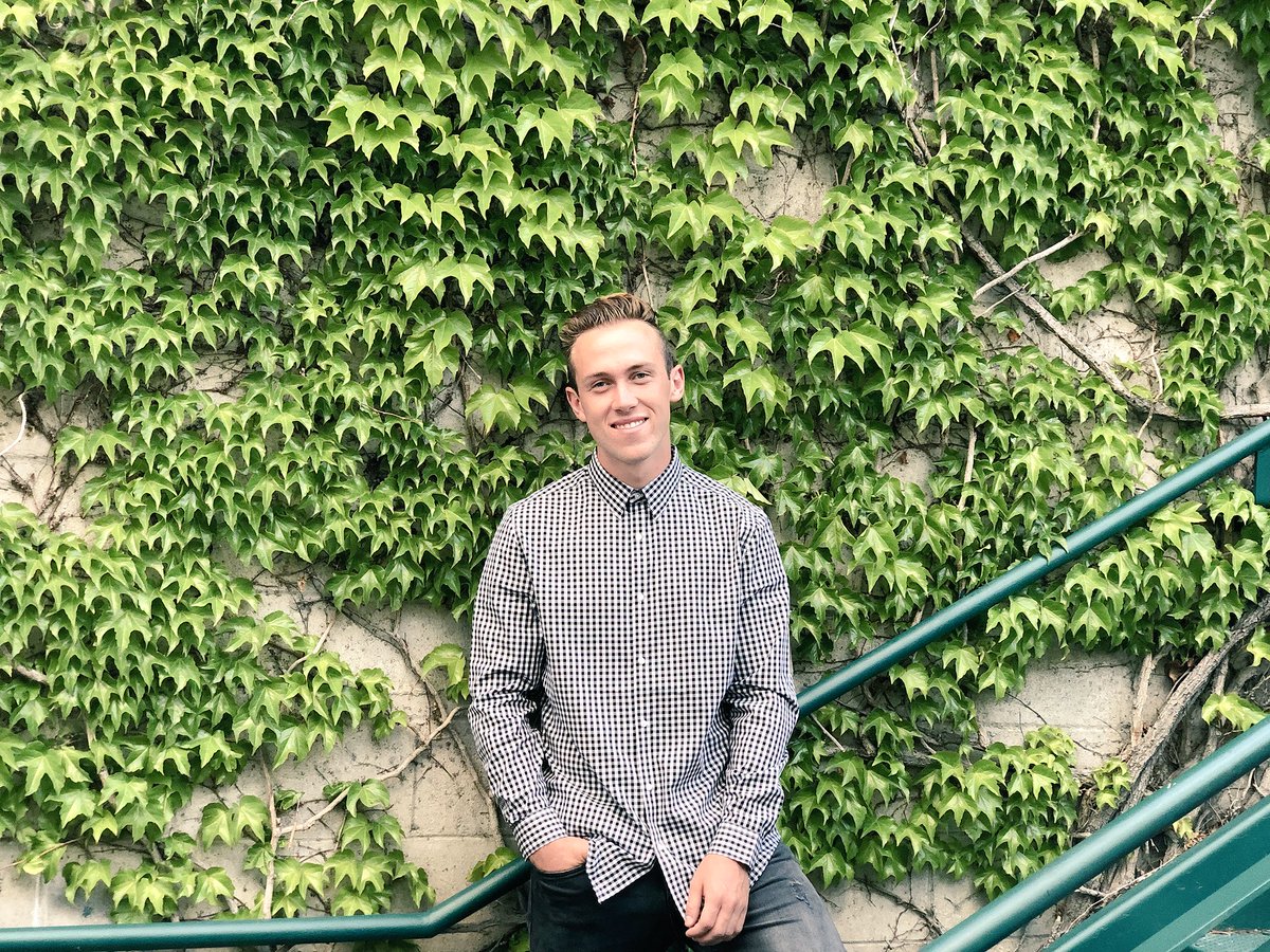 prestypitt23's tweet photo. senior year:) dm me for an announcement😎 https://t.co/YNh37eZdHx