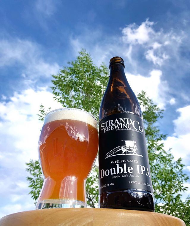 kjfsix9's tweet photo. @strandbrewingco #WhiteSand #DIPA #Torrance #California #craftbeer #Beerstagram #beertography #beerporn #beerlove #drinklocal #drinkfresh #drinkwhatyoulove #drinkcraftnotcrap #craftforlife #beermeseymour #instabeer #kcco #chiveon #properglassware #killth… https://t.co/5Hgae7Nkw1 https://t.co/dShDnRUmi2