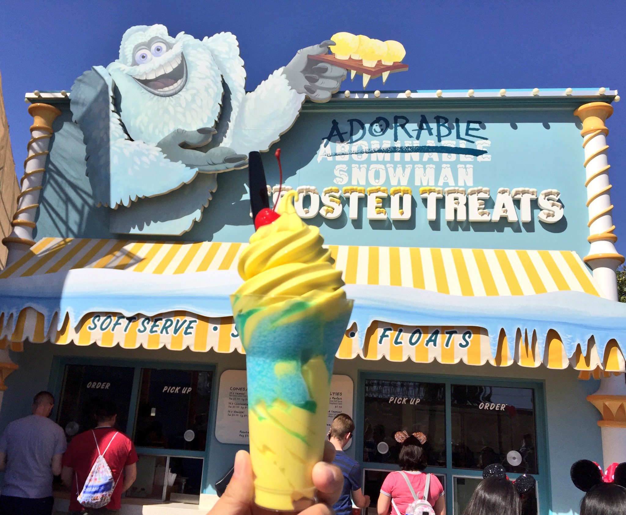Attractions 360° on X: Waited 20 mins for the “Pixar Pier Frosty Parfait”  from the new Adorable Snowman Frosted Treats. Very tasty! Costs $6.45  #PixarFest  / X