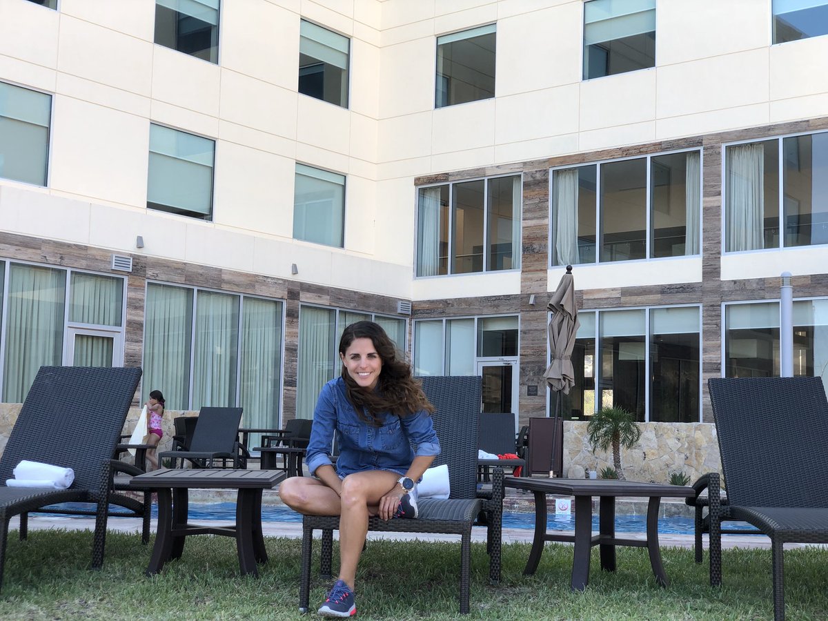 Tatserur's tweet photo. Así mis días en el hotel #hyattplacelapaz @HyattPlace gozando la vacación ;) #relaxing https://t.co/RwbA4miWTB