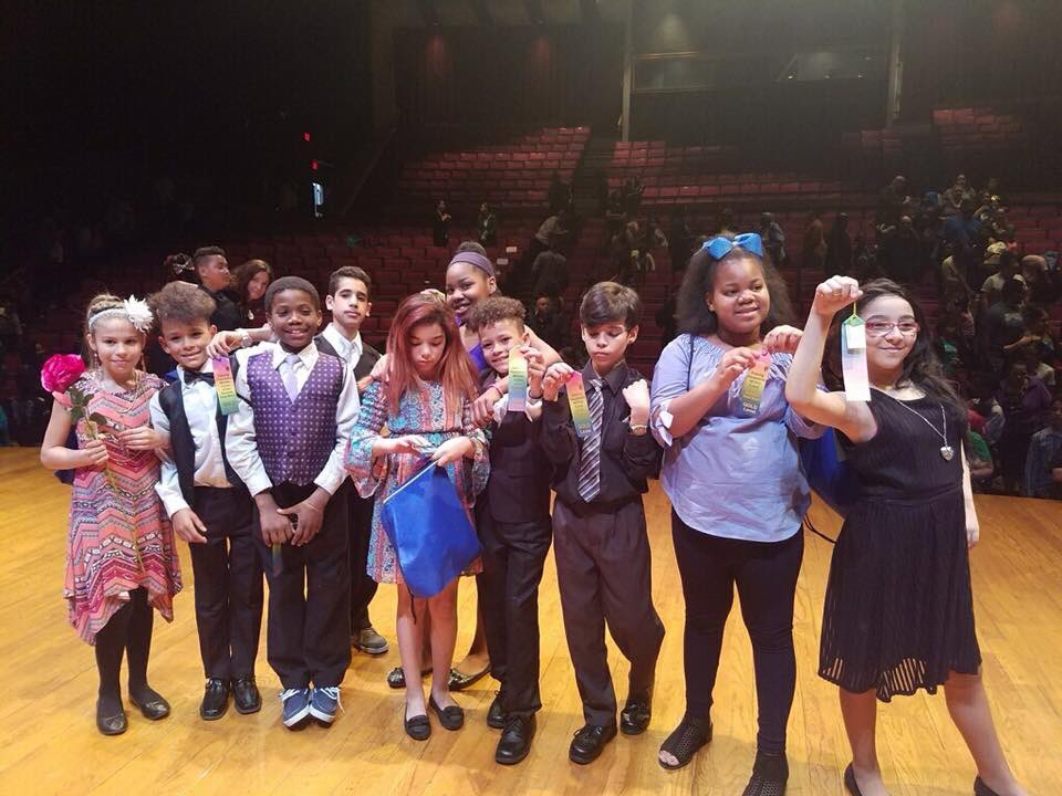wwflyers's tweet photo. Congrats to our fifth graders who took “gold” for their Dancing Classrooms performance and will compete in the next round on Sunday! Keep dancing, Flyers! https://t.co/uYio1IoPNU
