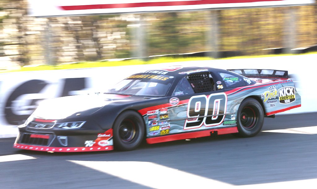 ladybug388's tweet photo. .@LatimerJordan Suffers Mechanical Failure at @Sunset_Speedway --> https://t.co/gnXxz80SAC #NWAAS @NASCARHomeTrack https://t.co/DYDNzawqzA