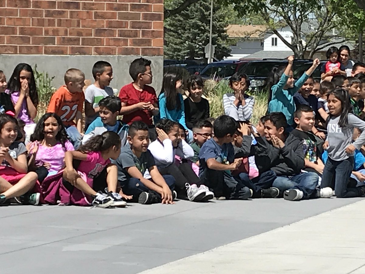 SVVSD's tweet photo. Students in first and second grade st Indian Peaks Elementary were surprised by Can’d Aid Foundation with new bikes. https://t.co/krUlBtoTFO