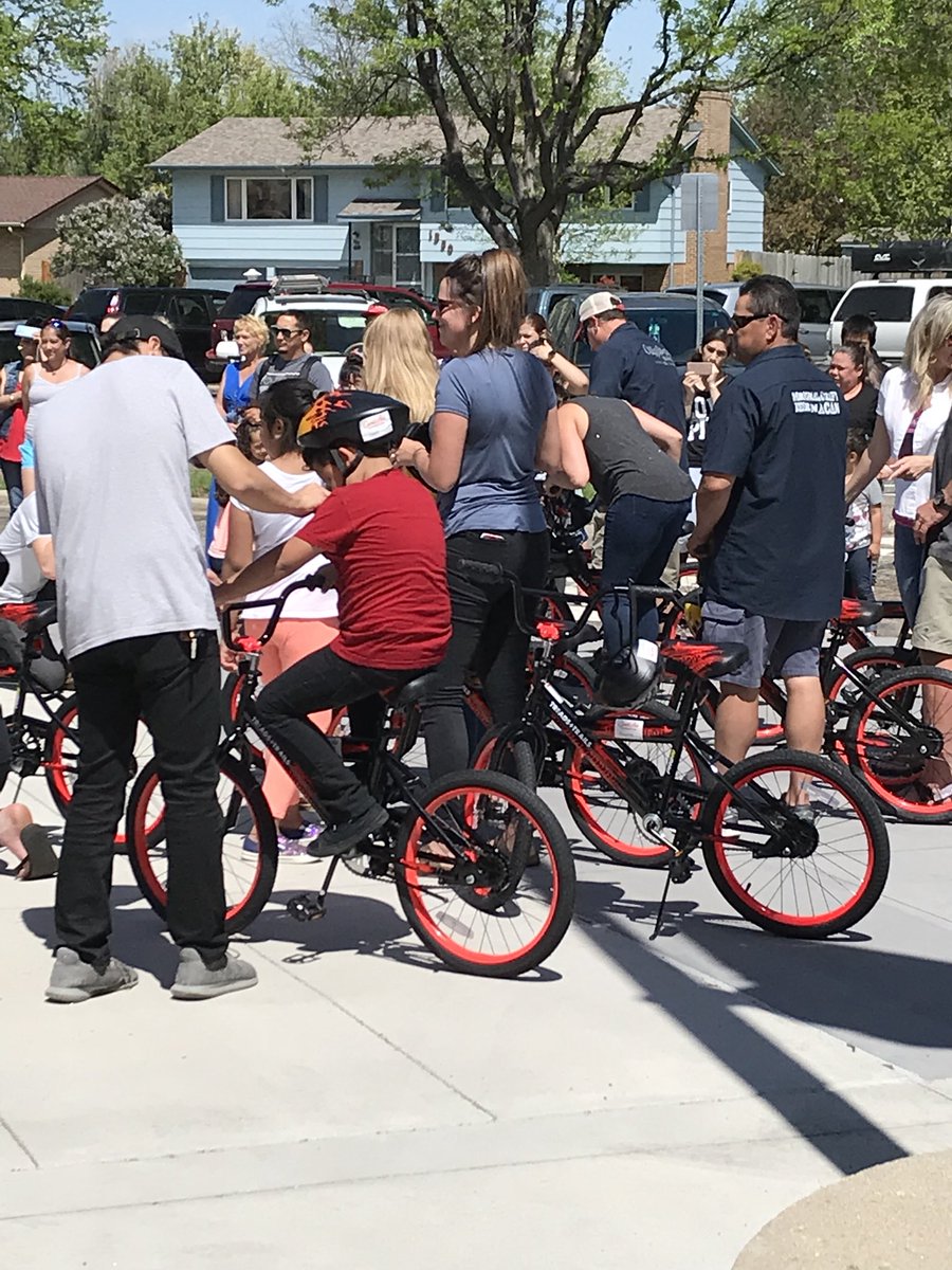 SVVSD's tweet photo. Students in first and second grade st Indian Peaks Elementary were surprised by Can’d Aid Foundation with new bikes. https://t.co/krUlBtoTFO