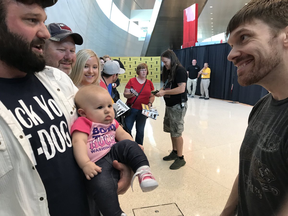 Rckluv's tweet photo. @TheBrentSmith @LoudMouthMotors #babyjovie @Shinedown @Shinedown_Fans https://t.co/OR7OX1sGeB