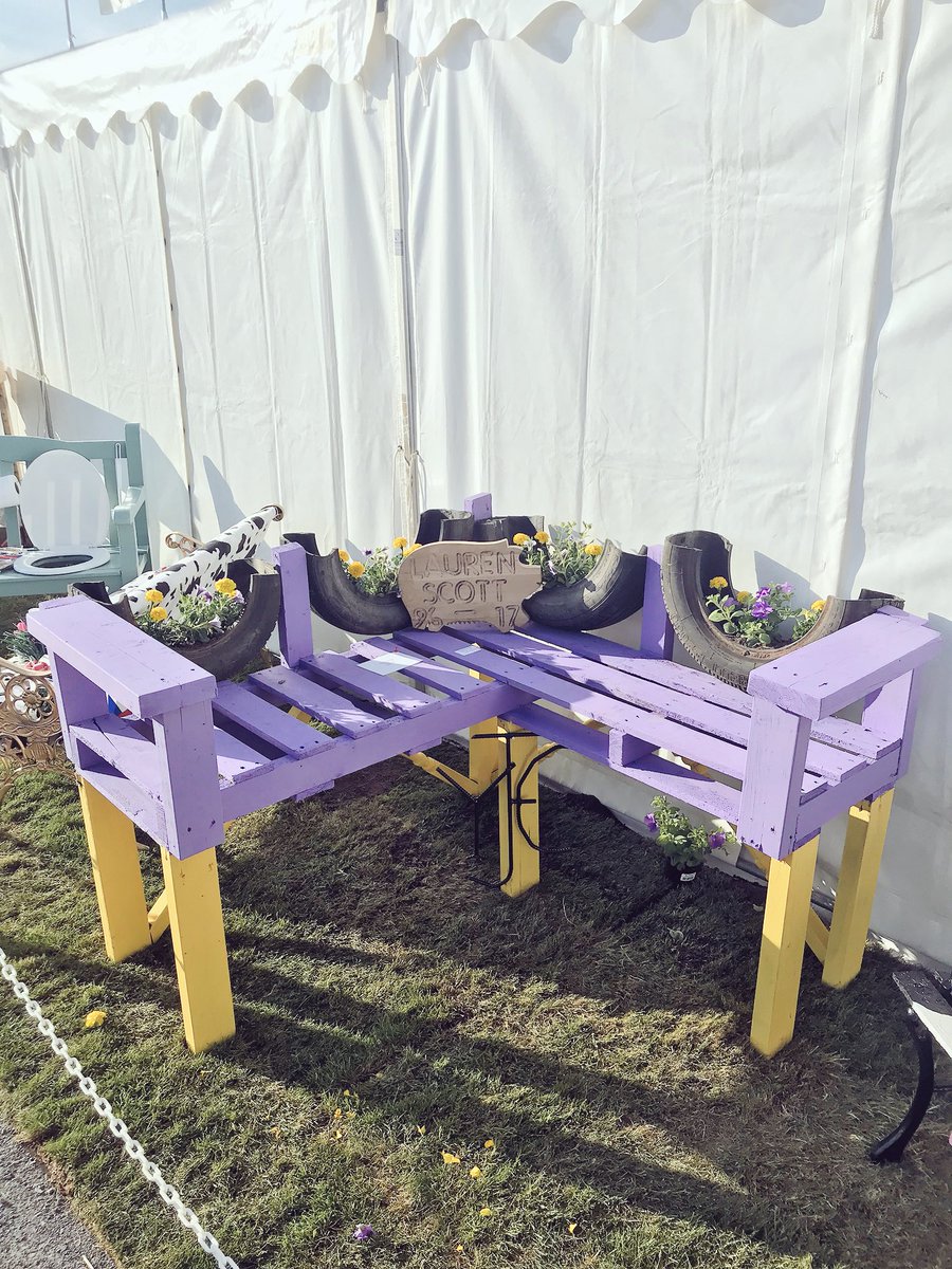 Ho1mesi's tweet photo. Some of our members never cease to amaze me what they can create in 48 hours when they get their heads together @DevonCountyShow #DevonYFC #PimpMyBench https://t.co/ov6FIb00n2
