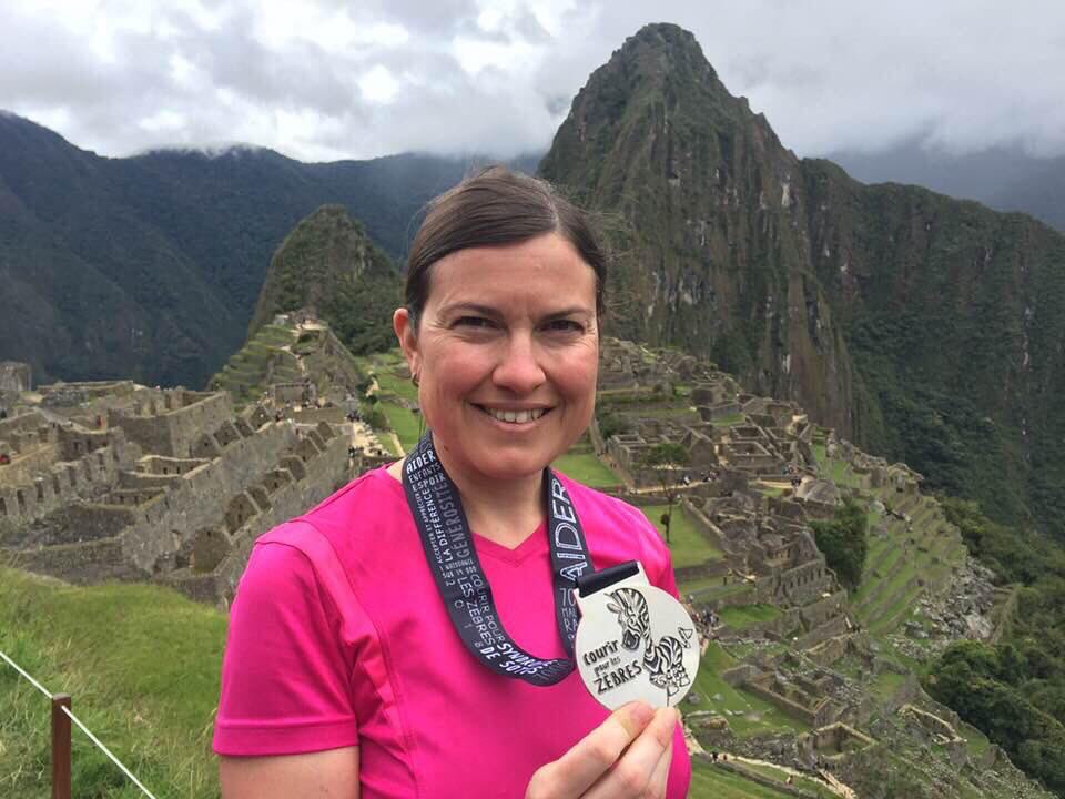Cplz7K's tweet photo. Même dans nos rêves les plus fous nous n’imaginions pas recevoir cette carte postale des Andes et voir notre médaille du haut de la cité historique Machu Picchu.  Merci beaucoup Véronique #CPLZ2018 #WOW #perou #run https://t.co/V5ZjxjHmCn