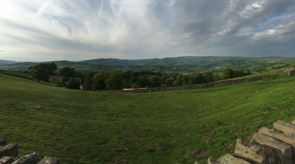 DaveMossTechBod's tweet photo. First outdoor climbing night of the year. Fantastic views at #CastleNaze as always. Great climbing, shredded elbows and the bats were out in force. https://t.co/rQU4Ltzqg1